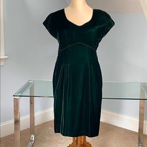 Dark-rich-green Nancy Johnson Velvet, Sz 12 dress